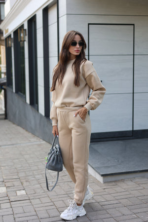 Beige Sweatshirt & Jogger Set